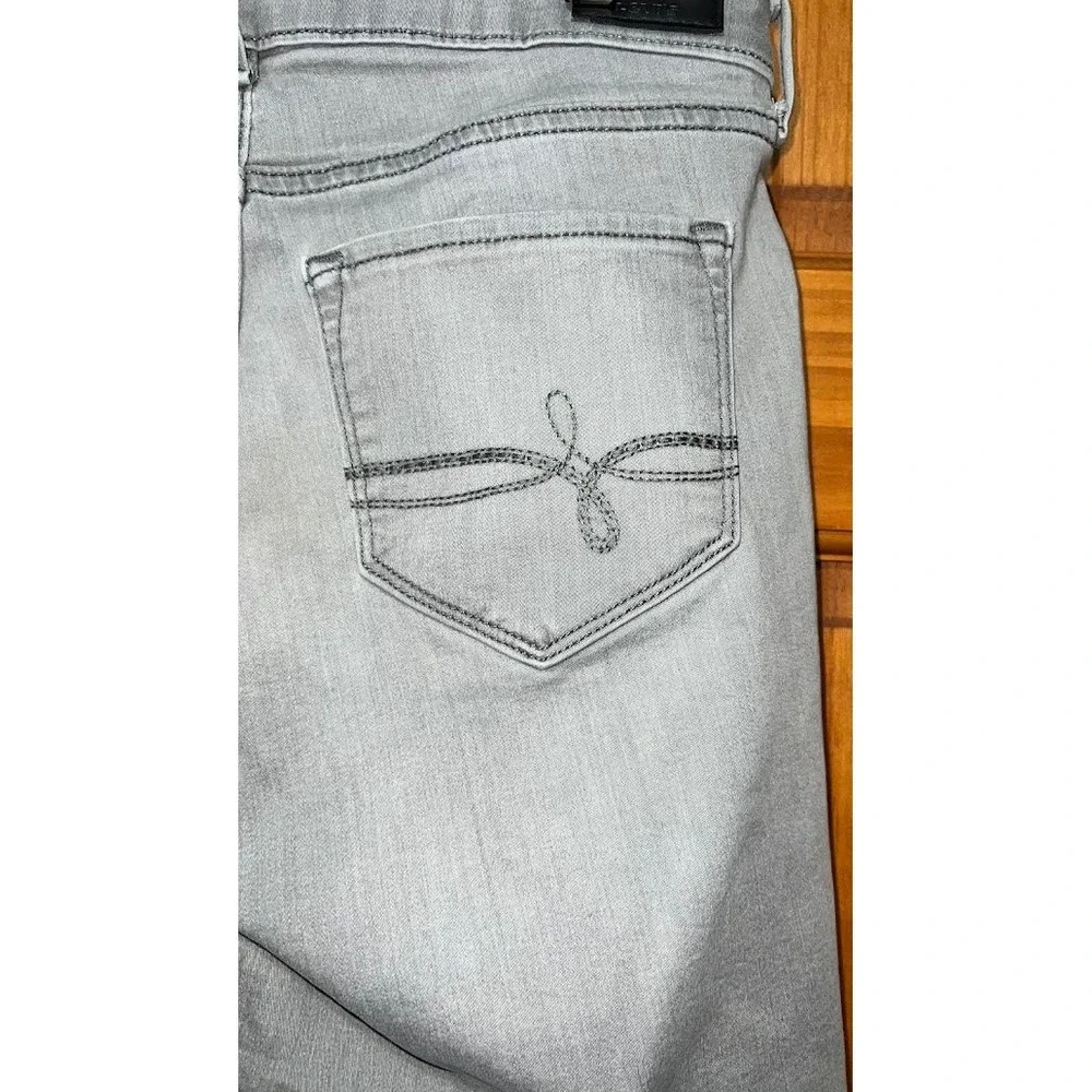 Denizen from Levi's Womens Low Rise Jegging‎ Light Gray Skinny Jeans Size 7 W28
